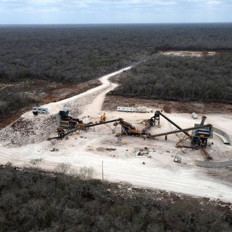 Yucatan, Meksika'da Kum Üretimi için Özel Tesis