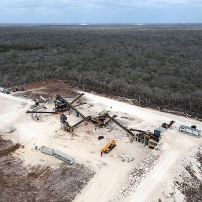 Yucatan, Meksika'da Kum Üretimi için Özel Tesis